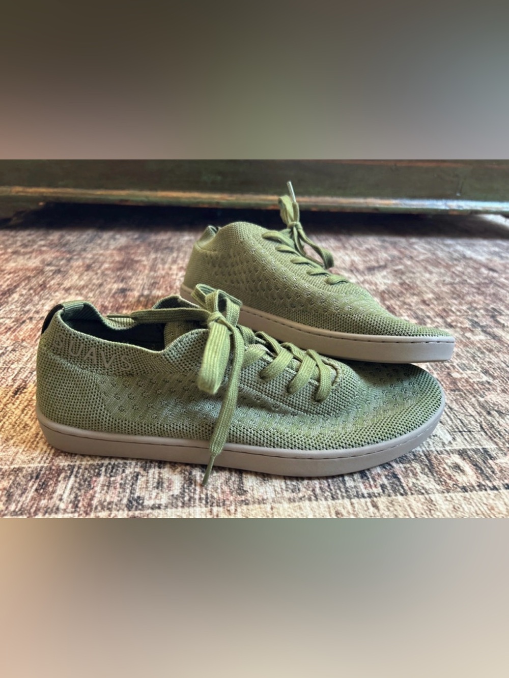 Sauvs Sneakers